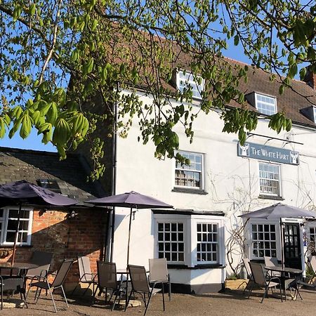 The White Hart Hotel Sherington Bagian luar foto